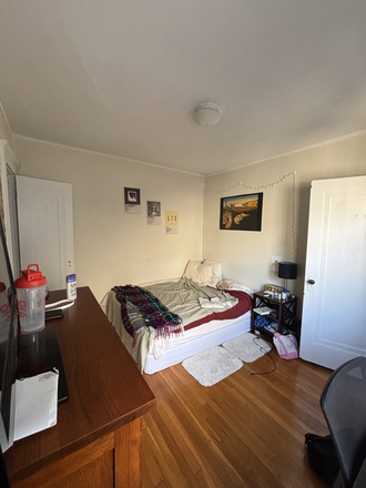 Bedroom for rent - Room for rent starting 9/1: 2bd 1bth in Fenway!