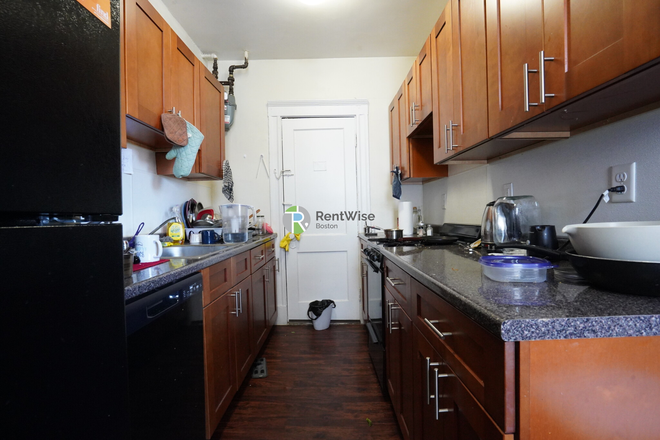 3 - SEPT 2026-Awesome Fenway 1 Bed. H/HW inc. Elevator. No Fee! Apartments