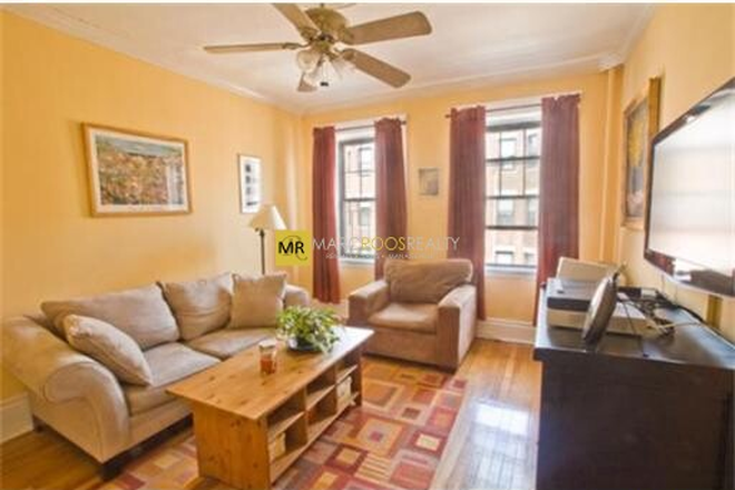Call NOW for showings! 617-236-8600 - QUEENSBERRY ST - HIGH QUALITY 1BR CONDO SPLIT FOR 2 PPL AVAIL *9/1/2025* W/ H&HW INC, LNDRY ON SITE!