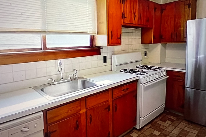 . - Conveniently located one bedroom with an office space in Waltham