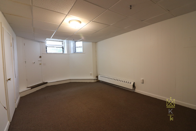 Bedroom - Affordable 2 Bedroom Across from NEU Apartments