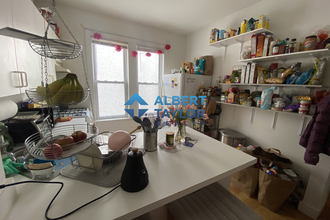 Kitchen - Modern 3 Bed away from campus on Cambridge Street!!