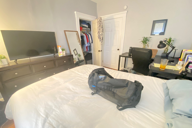 Photo - great for college students four bedrooms luxury unit Apartments