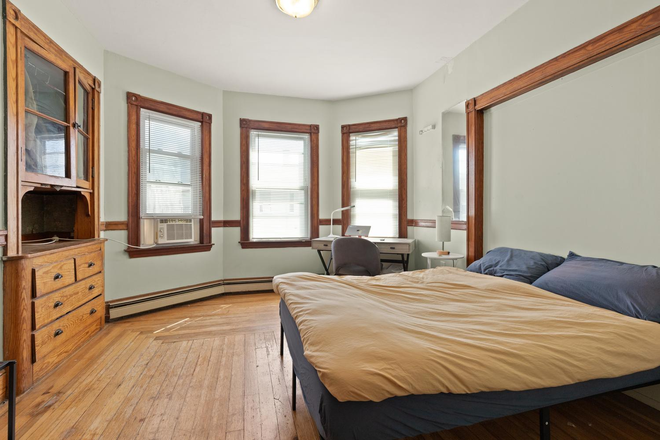 The biggest bedroom in the apartment. - Three Harvard grads seek one roommate to share 4BR/1BA apt. for a long- or short term,.