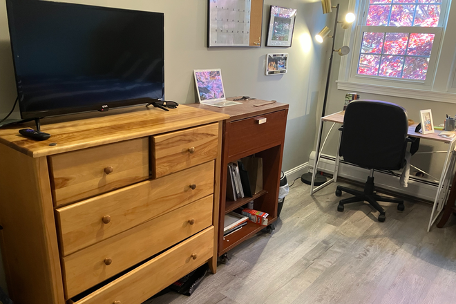 Dresser and bookcase - Hadley Bodega Townhome