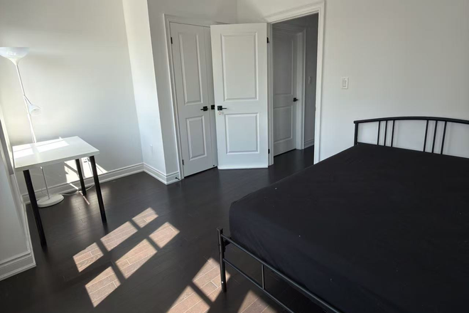 bedroom - Mississauga Townhouse