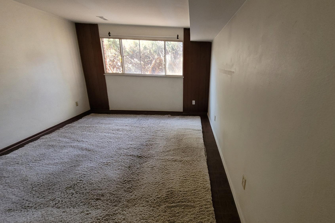 Bedroom - Private 1 bed, 1 bath in Spacious 4 bed, 2 bath home