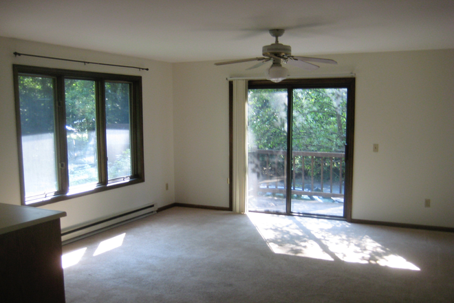Living Room old pic/new windows,floor tile, door etc. - 66 Summer St. 4 Bedroom