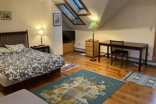 Bedroom - Lovely Property in Attractive Condominium, walking distance to MIT, between Lechmere and Kendall/MIT