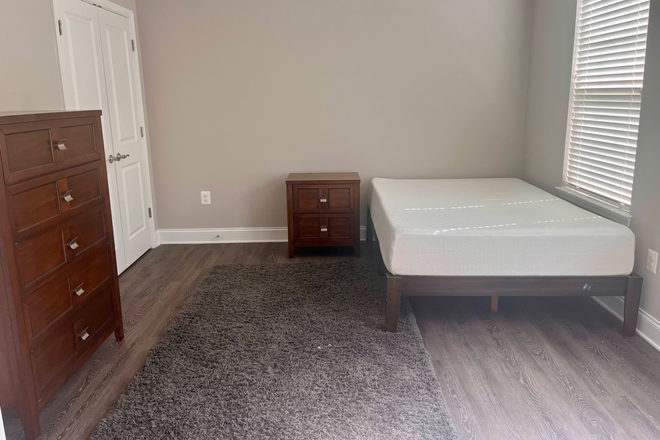 Bedroom - Bedroom w/en-suite bathroom in modern shared house close to UMD campus