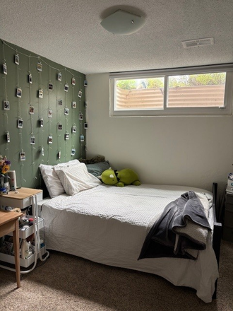 Bedroom - House near campus