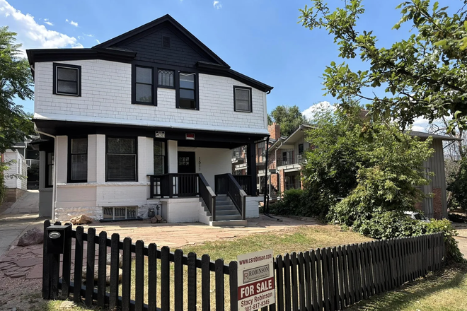 Street View - House close to Campus