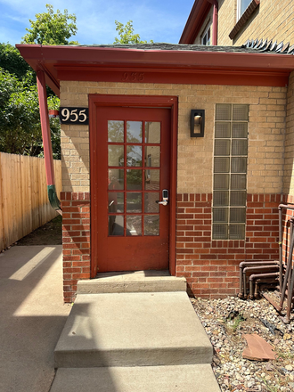 Exterior - 1 Bed, 1 Bath at 955 16th on the hill