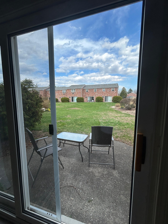 courtyard - Townehouses of Amherst Summer Lease (or part of summer)- fully furnished