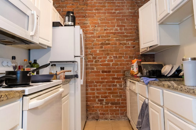 Kitchen - September 1! Gorgeous 3 bed on Comm Ave! Apartments