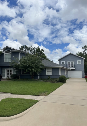 Street View - Garage Apartment (1bdrm)