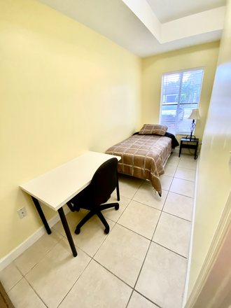 Bedroom - EUROPEAN COVE, QUIET, PEACEFUL ENVIRONMENT $750.00 A MONTH & $300 DEPOSIT, ALL UTILITIES!!