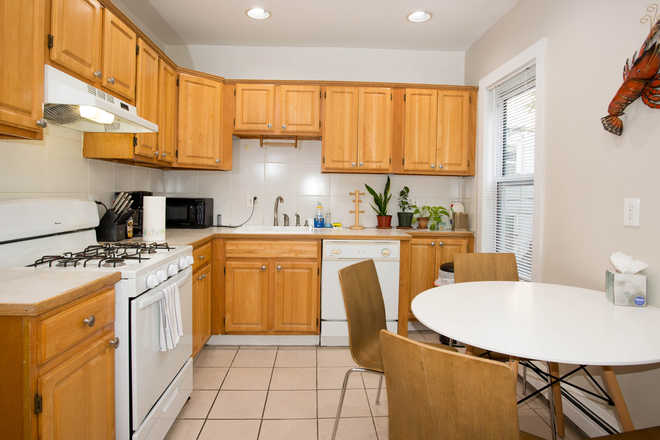 LIVING - SPACIOUS 3 BED/2 BATH AVAIL. 9/1/26! Apartments