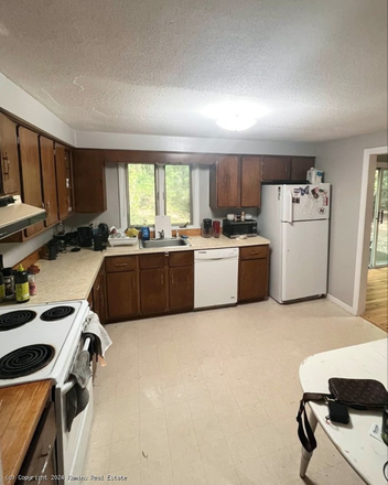Kitchen - 156 Aubinwood Rd. Echo Hill, Amherst House