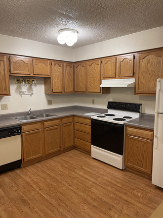 Kitchen - Live Right On Campus! Near Engineering and Music Buildings Apartments