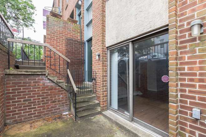 Exterior - 3 bedroom bi-level with parking available now! Apartments