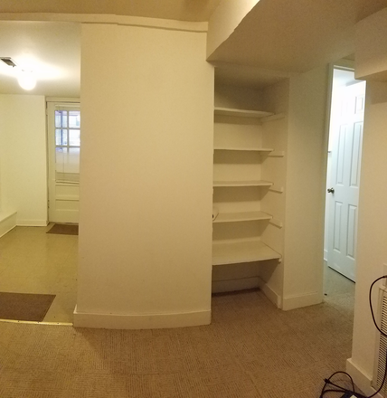 entry living - Priv Entry Separate Furn Basement Apt in Private Home 1mi from Coker Arboretum