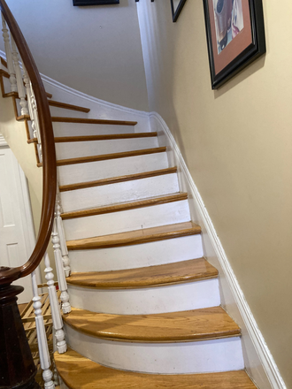 Entry staircase - BOSTON SOUTH END FULLY FURNISHED MODERN 2 BED ONE BATH. HEAT HOT WATER, WIFI, TV INCLUDED. Triplex