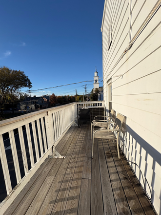 Patio Deck - Spring Sublet on Bus Route! Apartments