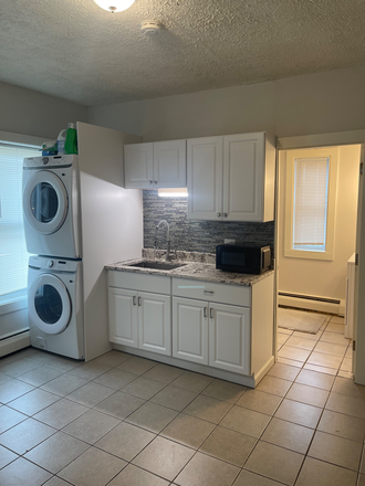 Kitchen - Shared 3 Bedroom Near West Hartford Rental