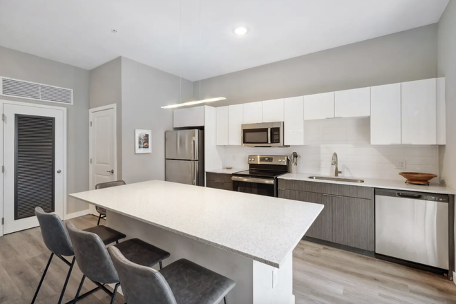 kitchen - The Cloisters Miami Apartments