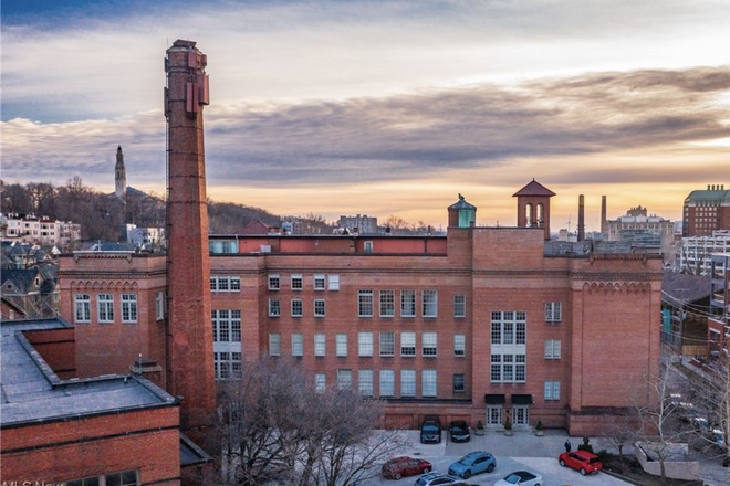 Street View - Furnished Single/Private Room in a 2 Beds 1 Bath Apartment in Little Italy