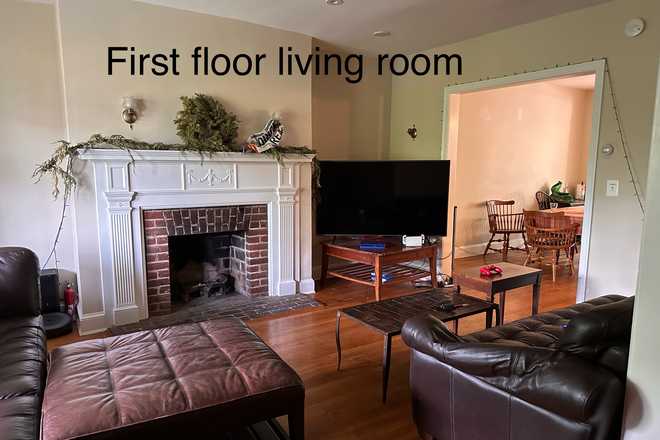 Living Room - 6BR/3BA Summer Sublet June & July! Townhome