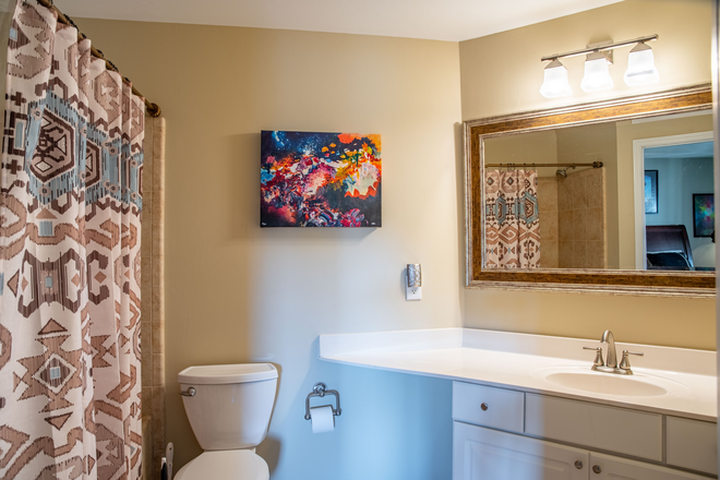 Bathroom - Spacious two-story home (1459 sqft total) with double floor-to-ceiling windows.