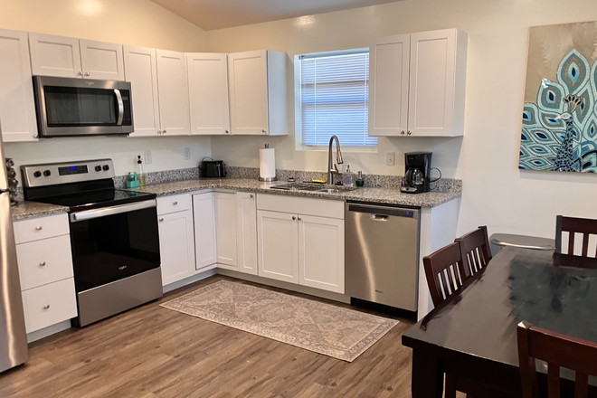 Kitchen - Private, furnished room available. Live with grad students. House