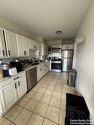 Kitchen - Beautiful, 2 Level 4 Bed/2 Bath! Ideal Location-Take a Look! 9/1/25 Apartments