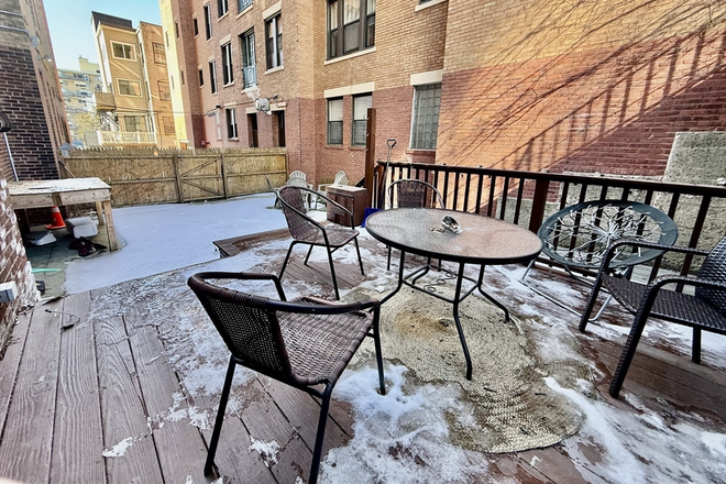 1 - **NO BROKERS FEE!** ** TWO FLOORS! PATIO! UPDATED! ** Avail. NOW!!! Apartments