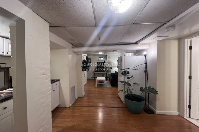 Living Room - Spacious 1 bed 1 bath Apartments