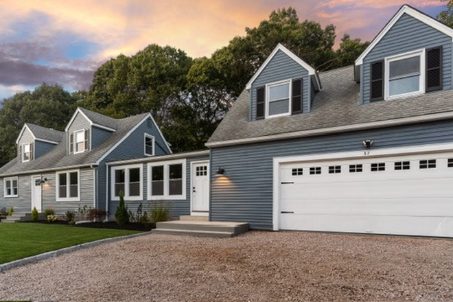 Exterior - Modern and Furnished 4BR Home in Charlestown, RI for Academic Year 26-27