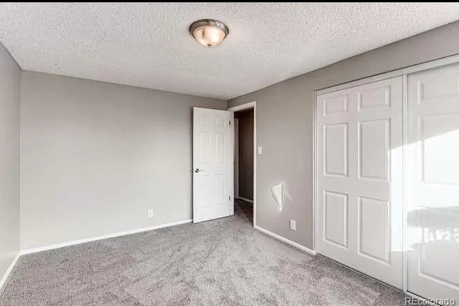 Bedroom - Searching for roommate Townhome