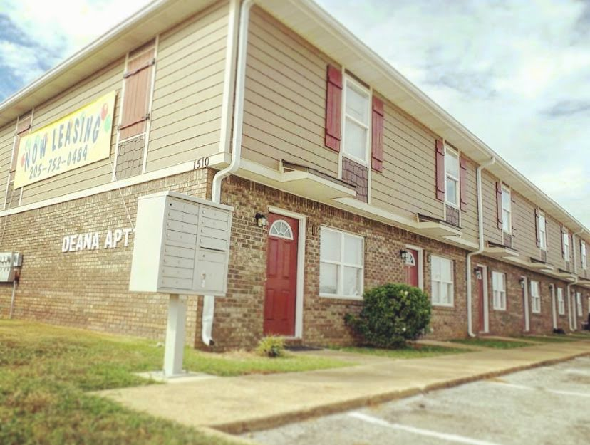 The University Of Alabama Off Campus Housing Search Deana S Zoom Image 1 Deana S Townhomes Front View