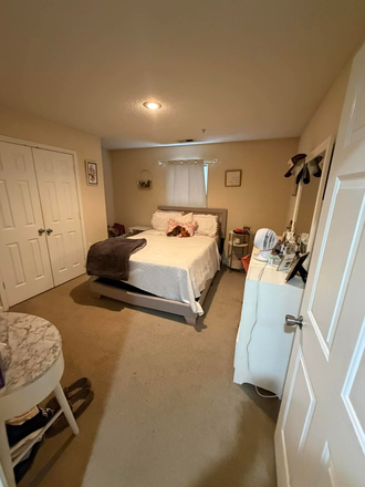 Bedroom - Mountaineer Village Apartment
