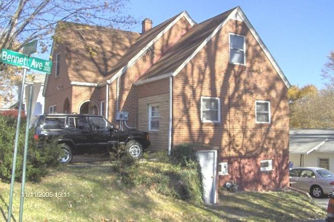  - 4 Bedroom 1.5 Bath House
