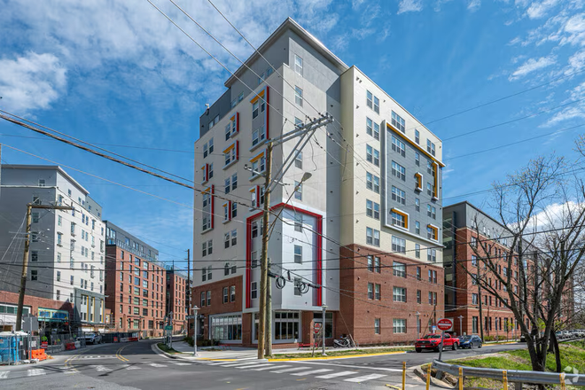 Outside Street View - Aspen Heights College Park