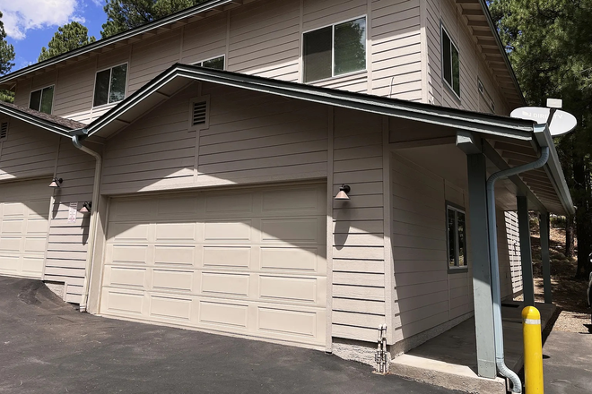 garage - Quiet 4-bedroom townhome near NAU with private entry and dedicated parking