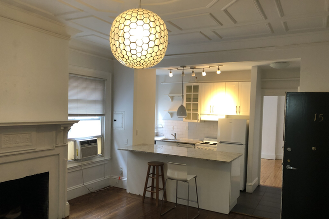 Living Space - Park Dr 1 Bed Fenway Apartments