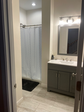 Bathroom - Townhome near campus