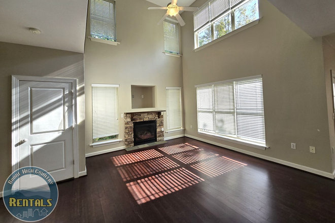 Photo - 3BR/2.5BA Duplex