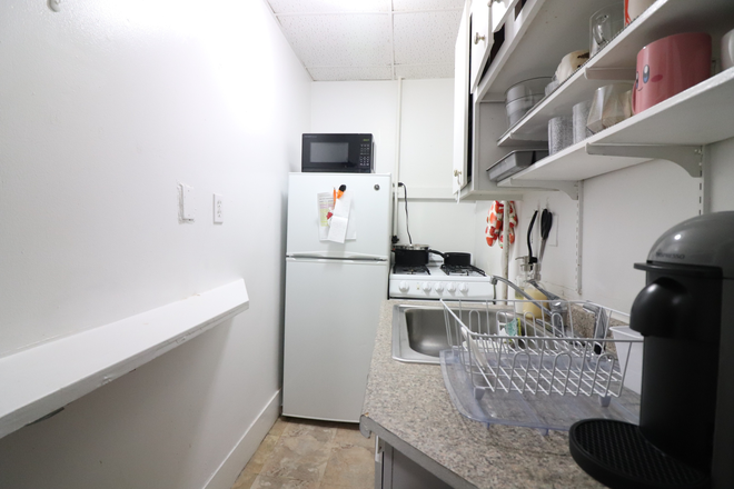 kitchen - Convenient Fenway studio for 9/1 - NO FEE! Apartments