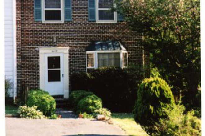 Exterior - Rooms (Possible entire 3  BDR House) in Townhouse