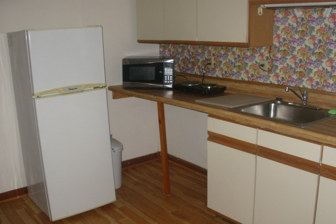 Kitchenette - Bordering Emory Campus House